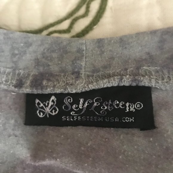 FINAL PRICE - Self Esteem Gray with Fuchsia & Blue Roses Short Sleeve Tee XL - Picture 11 of 11